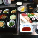 食文化 広喜 - 寿司ランチ全体