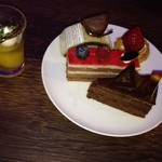 ワールドダイニング シーダパレス - 【バイキング夕食】ケーキ類