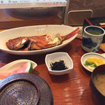 海鮮料理 みはる - 金目鯛煮付け定食2000円