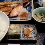 Azusagawa - 焼き盛り定食（ほっけ、さば、しゃけ）　2016.1