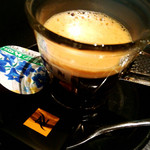 花果山 - バニラ風味のコーヒー＆キャラメル入りのチョコ