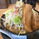 ラーメン大二郎  - 味噌二郎（中）豚入り