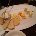 わいん食堂４４ - もりもりチーズ