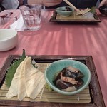 Iwayaki Pontochou Kotoshi - 湯葉と小鉢