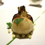 Navet cuit entier et persil, jambon basque de porc Kintoa & brioche（2016.Jan)