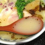 博多鶏ソバ 華味鳥 - 博多極上鶏白湯ソバ/スープ