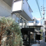 表参道にございます