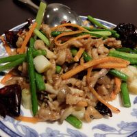 中国料理 桃園 - 豚肉とニンニクの茎炒め(小盆)