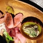 TSUBOMI - 牡蠣のオイル煮とソーセージ