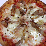 Shi Forumajjo - 自家製ベーコンとジャガイモのピザ