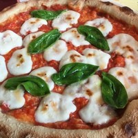 イタリアーナ エノテカ ドォーロ - マルゲリータ1,100円