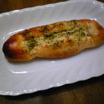ファリーヌ・デ・プレ - ソーセージパン　184円
