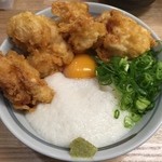 自家製さぬきうどんと肉 甚三 - 鶏天月見山（冷）