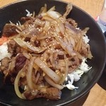 魚民 - 牛焼肉丼　８４３円