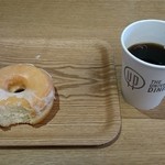 ユニバーシティ ダイニング - ドーナツ150円(税込)＆ホットコーヒー150円(税込)