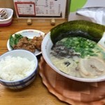 ひで常 - お昼のサービスランチB850円ラーメンから揚げごはん