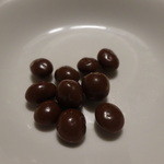 南蛮屋 - 料理写真:珈琲豆そのまんま贅沢チョコ