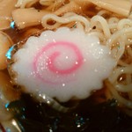 焼とりみっちゃん - 【2016.1.23(土)】醤油ラーメン(並盛・120g)700円のナルト