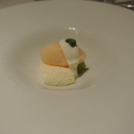 リストランテ カノフィーロ - ピンクグレープフルーツのソルベとキウイ、フロマージュブランのムース