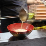 麺処 とりぱん - 白いとりぱんの濃厚鶏白湯スープ
