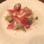 ビストロ 集 - 2016.01 野菜の軽いマリネと生ハム：根菜の生きのいいこと。えぐ味は感じませんが、風味は残ってます。
