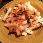 肉焼食堂もりしん - 箸休めの大根サラダ