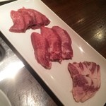 タンは1.5人前　部位によって焼き方を変えて頂きます。