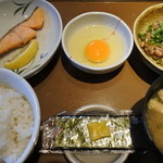 やよい軒 - 銀鮭定食（530円）