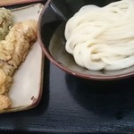 こだわり八輻 - しょうゆうどん＋ちく天＋げそ天