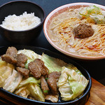 博多拉坦麺まるたん - 鉄板焼きセット