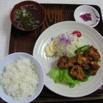 みずほ食堂 - 唐揚げ定食（620円）