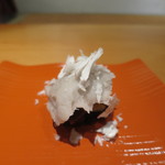 日本料理 幸庵 - 餡子、柚子、海老芋、氷餅の層になった和菓子