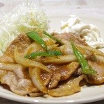 ベヴィトーレ - ランチ　豚肉の生姜焼き