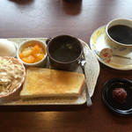 Bureiku - ブレンドコーヒー400円と小倉トーストセット