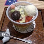 和カフェ Tsumugi - いちごとぷるぷるコラーゲンのクリームあんみつ