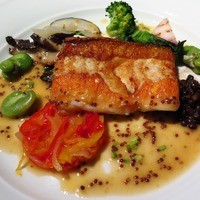 レストラン ペルージュ - 魚料理（ヤガラのポワレ　粒マスタード　バターソース）