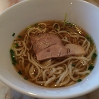 イベリコ・バル 門仲 - 〆のラーメンも実に美味。チャーシューもハイクオリティです。