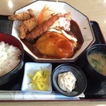 グリーンアリーナ神崎 レストラン - バーグミックスB定食