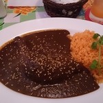 エル ミラソル - チキンのモーレ(チョコレートスパイス煮込)