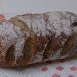 パン工房ペルミオ - くるみといちじくのフランスパン