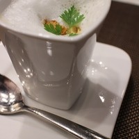 ラ ヴォワール - ラ・ヴォワールスペシャリテ　ごぼうのポタージュ　カプチーノ仕立て