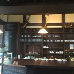 TOKUSHIMA COFFEE WORKS - カウンターと厨房方向