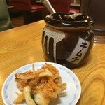 あじへい - サービスのキムチ