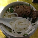 NGHI XUAN - ブンボーフェ 牛肉米麺