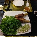 NGHI XUAN - チャオトム 海老すり身のサトウキビ揚げと野菜付き