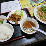 北京 - たんたん焼きそばのセット 900円