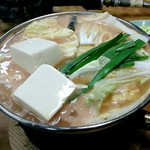 すき焼･鍋物 なべや - 鶏ミンチ鍋
      