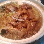 過橋米線 - 鶏肉と豆腐の土鍋