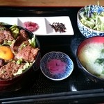 焼肉ホルモン 萬石 - スタミナ丼 850円