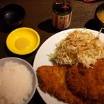 とんかつ万世 - 今回もダブルロースカツ定食＠1280円(税込み)